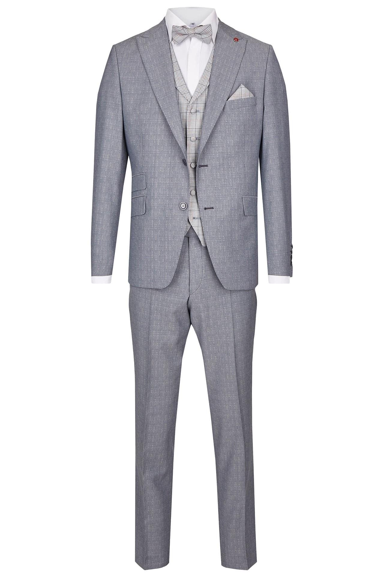 172718_36_36182_322_891996_30_G5_03424_1_8151452b-56d0-4994-a24f-f222a56adab6 Die Atelier Torino Vintage Wedding Schleife / Tuch 891996/30 ist ein hellgrauer dreiteiliger Herrenanzug mit Blazer, Weste, Hose, weißem Hemd, gestreifter Fliege und Einstecktuch, dargestellt an einer unsichtbaren Schaufensterpuppe vor weißem Hintergrund.