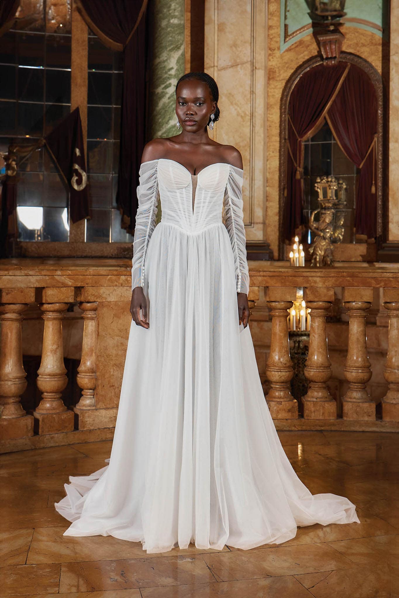 SUVI_EY647_1 Evie Young Suvi