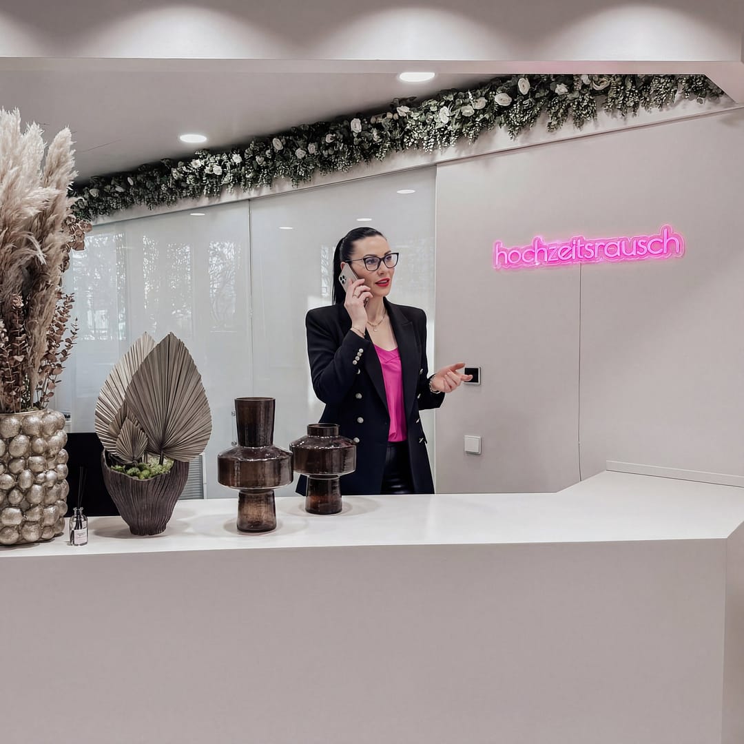 hochzeitsrausch Brautmoden FAQ Hochzeitskleider Sarah Stöbe