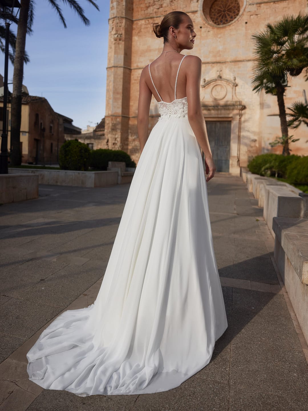 Bianco-Evento-bridal-dress-Amalia-(2) Bianco Evento Amalia Hochzeitskleid