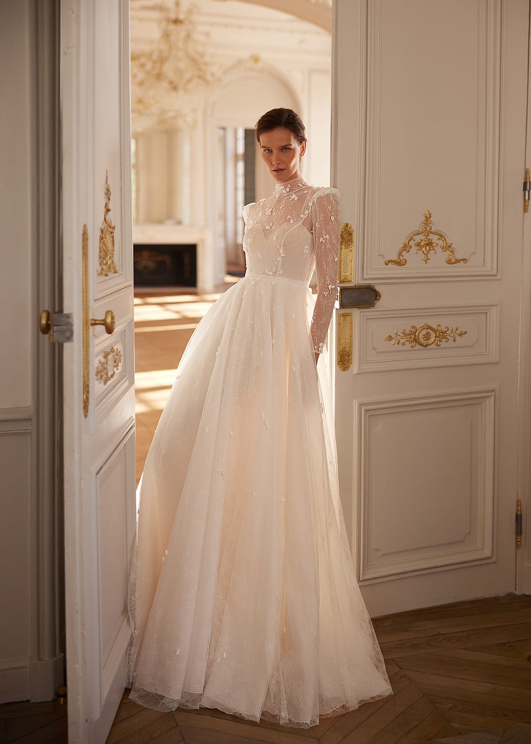 6672d03c38551ba4ffa50898_535 Amalia 2_1 Elly Bride Amalia