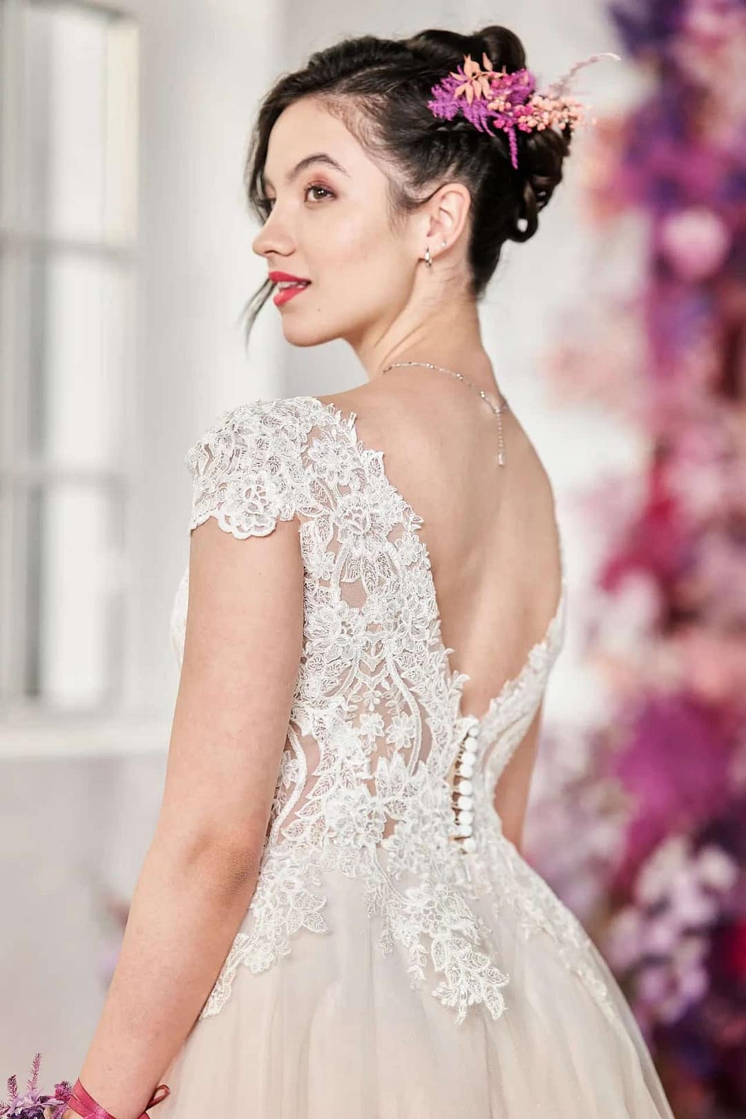 ID23-17(T) - Bridonista