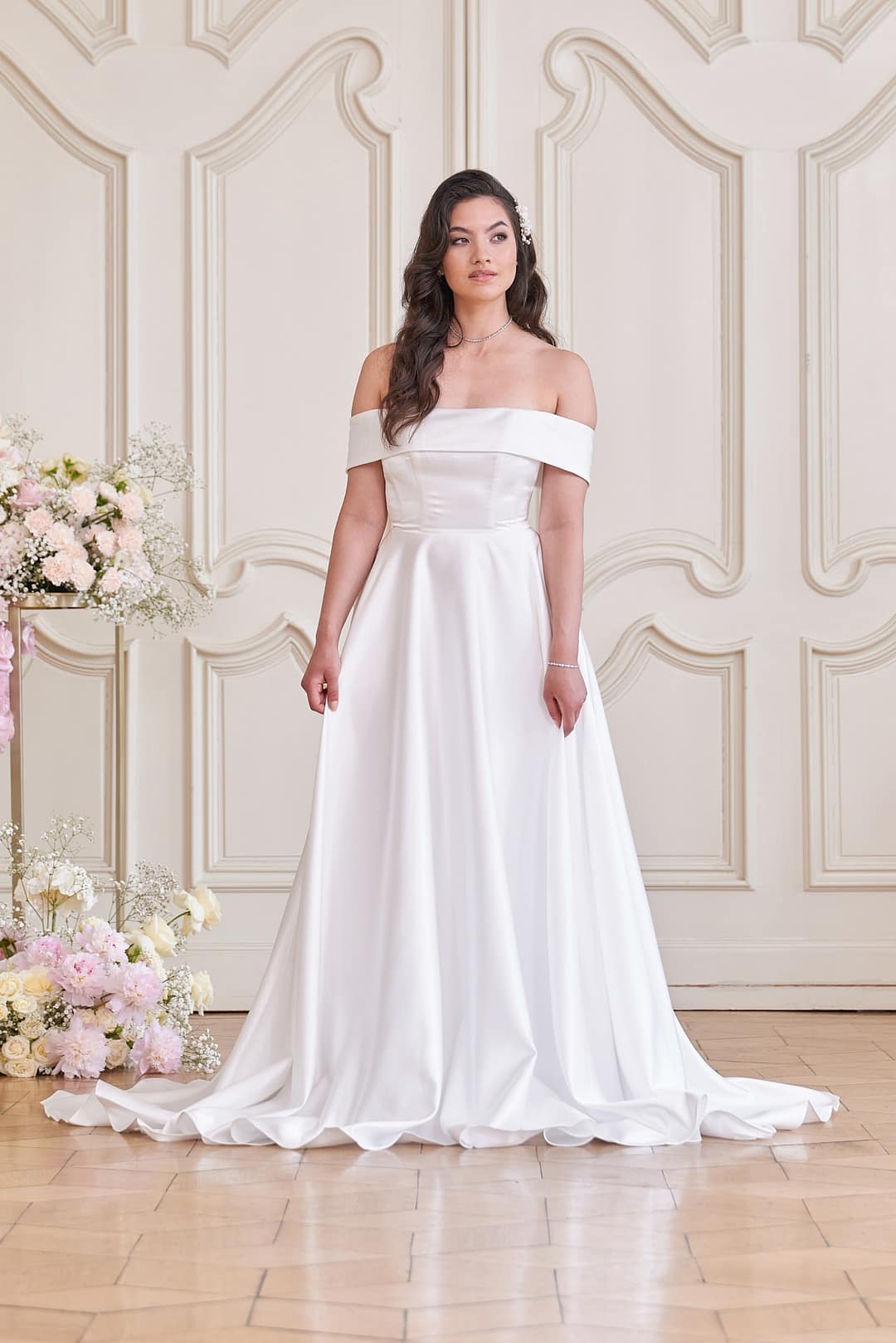 Brautkleider U-Boot Auschnitt Bandeau