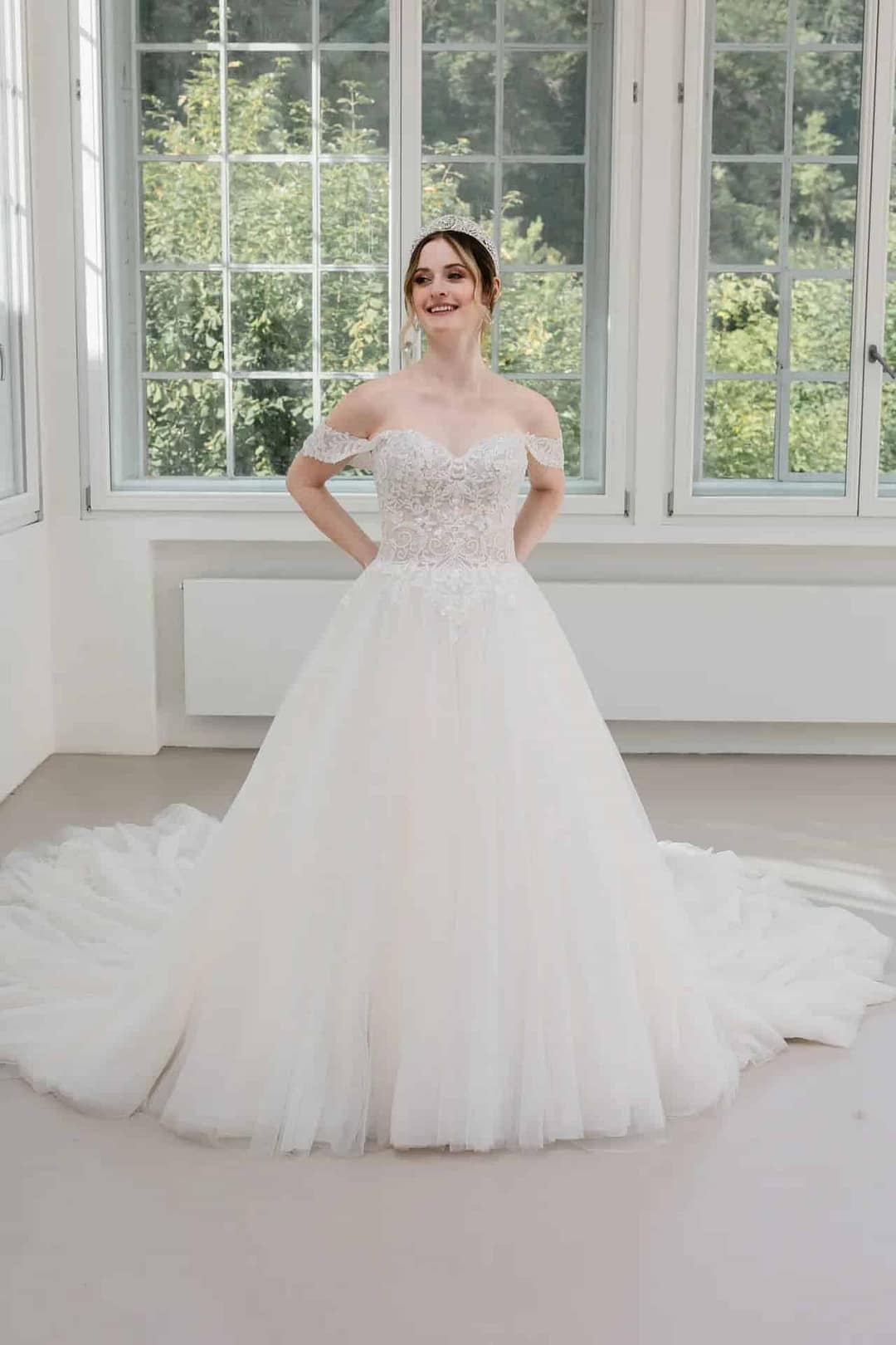 BridonistaWeddingDressC23-08_HQ_1 C23-08(LU) - Bridonista