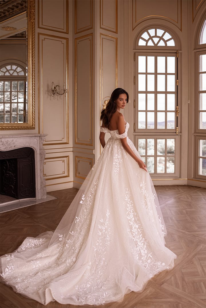 Elly Bride Zola
