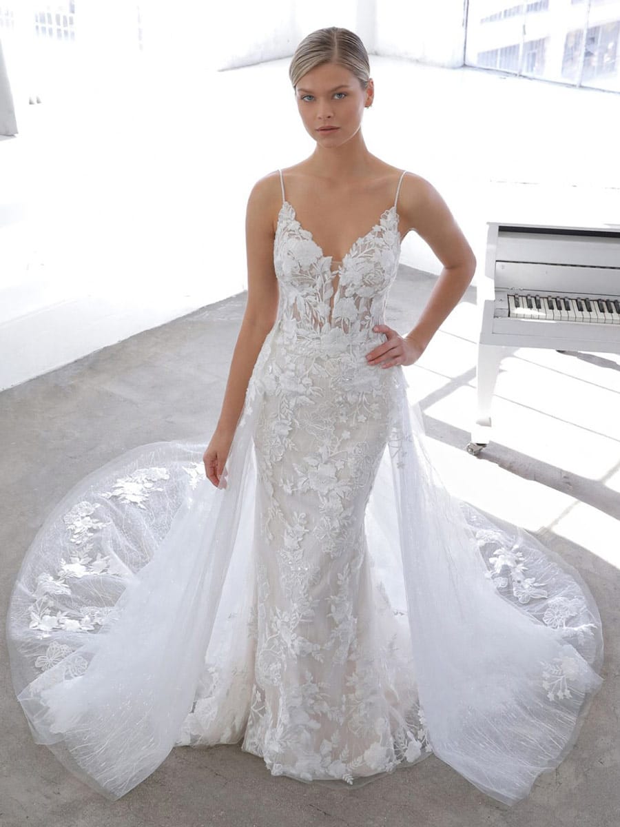 Blue by Enzoani Nicolina