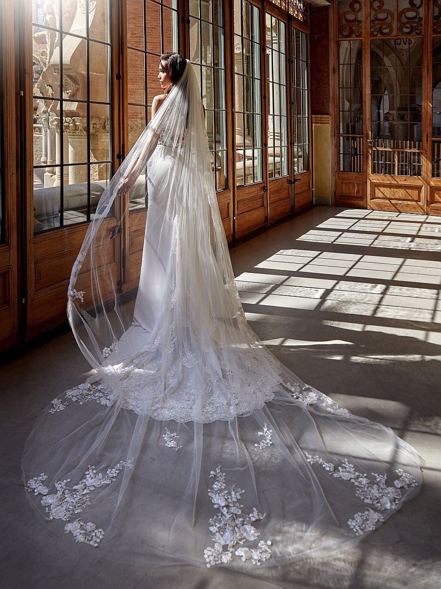 Pronovias Brautkleid SE 21 Hochzeitskleid-2 Pronovias SE 21 Barcelona Kollektion